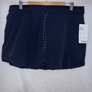 Athleta navy crest skort